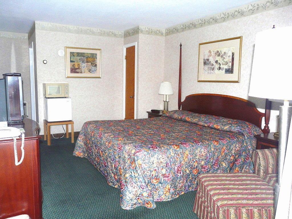 Knights Inn Ленокс Экстерьер фото